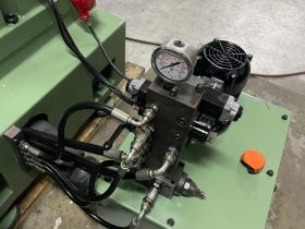 av760